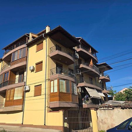 Luxury City Centre Appartment Iva Сливен Екстериор снимка